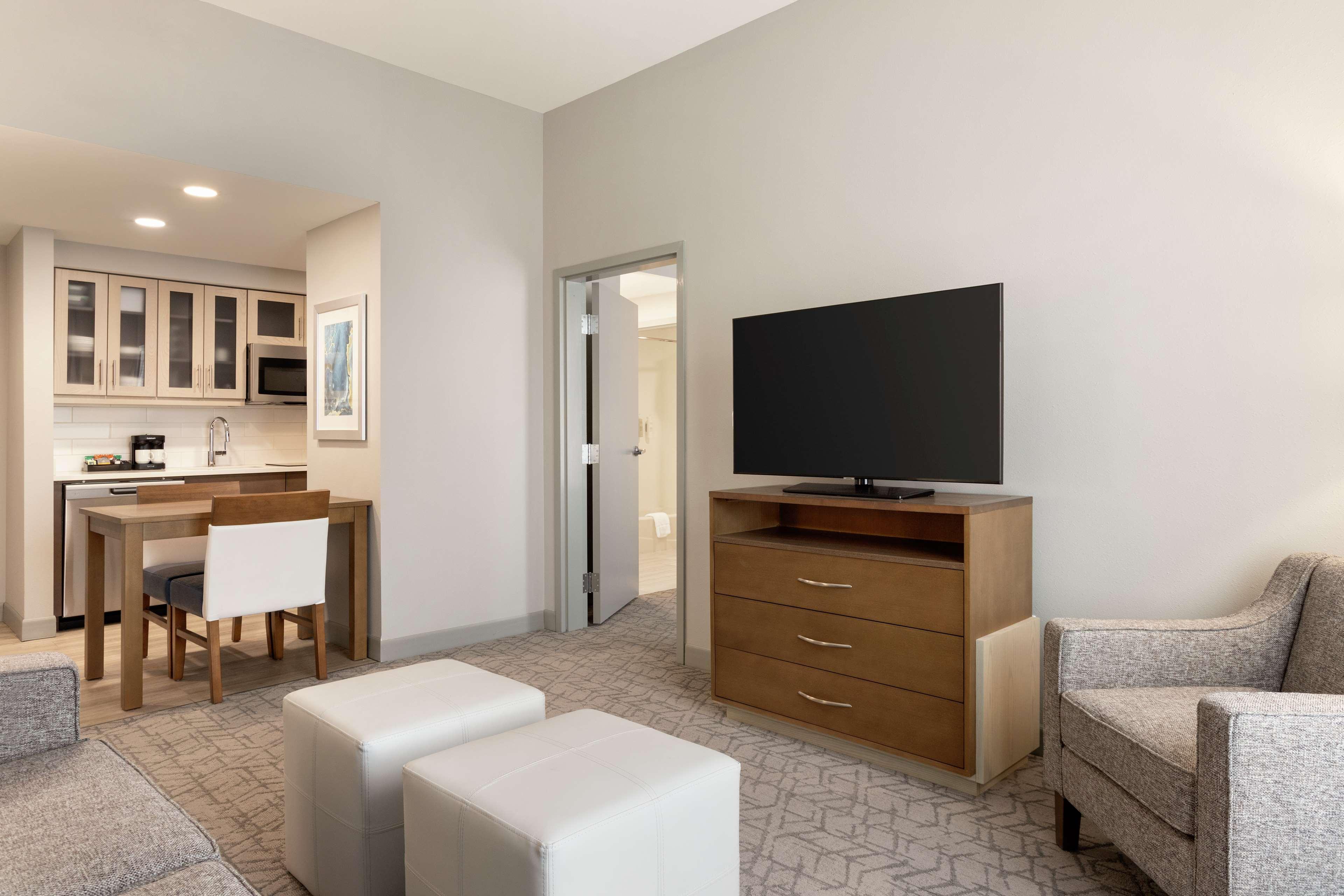 Homewood Suites By Hilton 麦克多诺 外观 照片