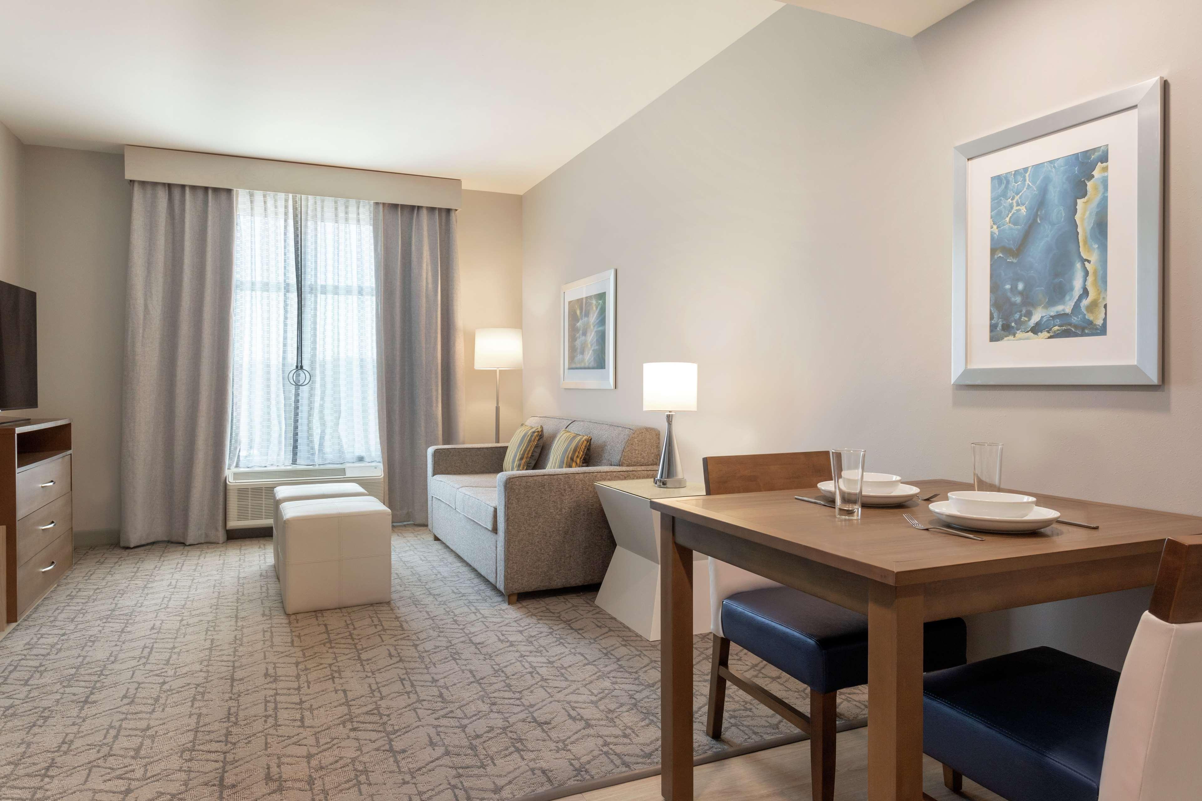 Homewood Suites By Hilton 麦克多诺 外观 照片